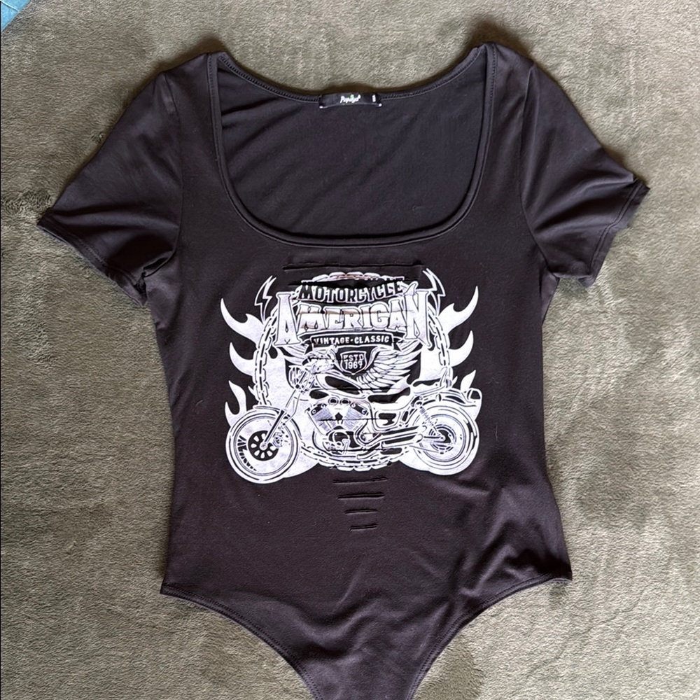 Moto graphic Bodysuit with Scoop Neckline and Short Sleeves